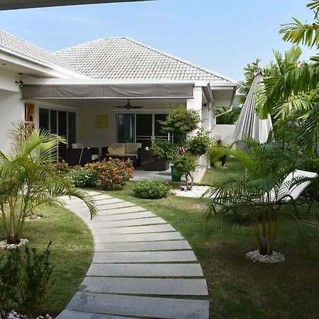 Villa Linda HHQ Buitenkant foto